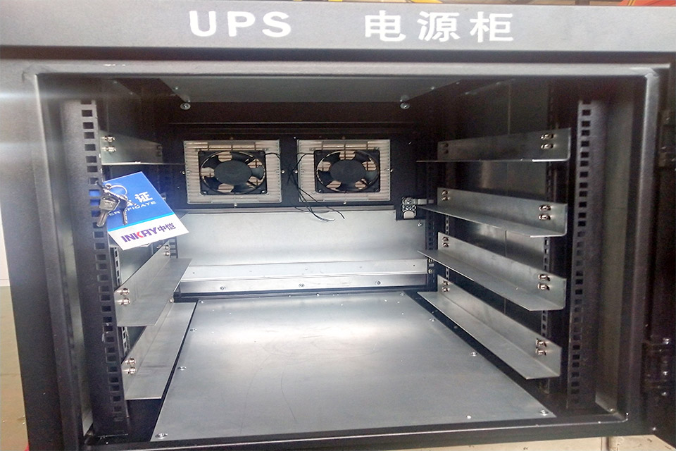 福建UPS電源柜